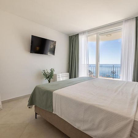 Villa Smaragd - Lapis - Luxury Apartment With Shared Pool Makarska Exterior photo