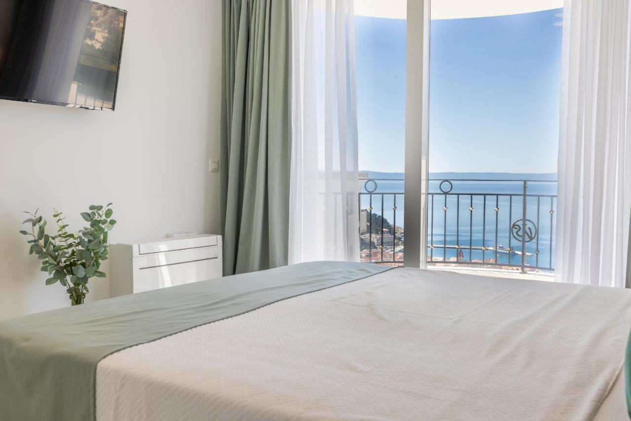 Villa Smaragd - Lapis - Luxury Apartment With Shared Pool Makarska Exterior photo