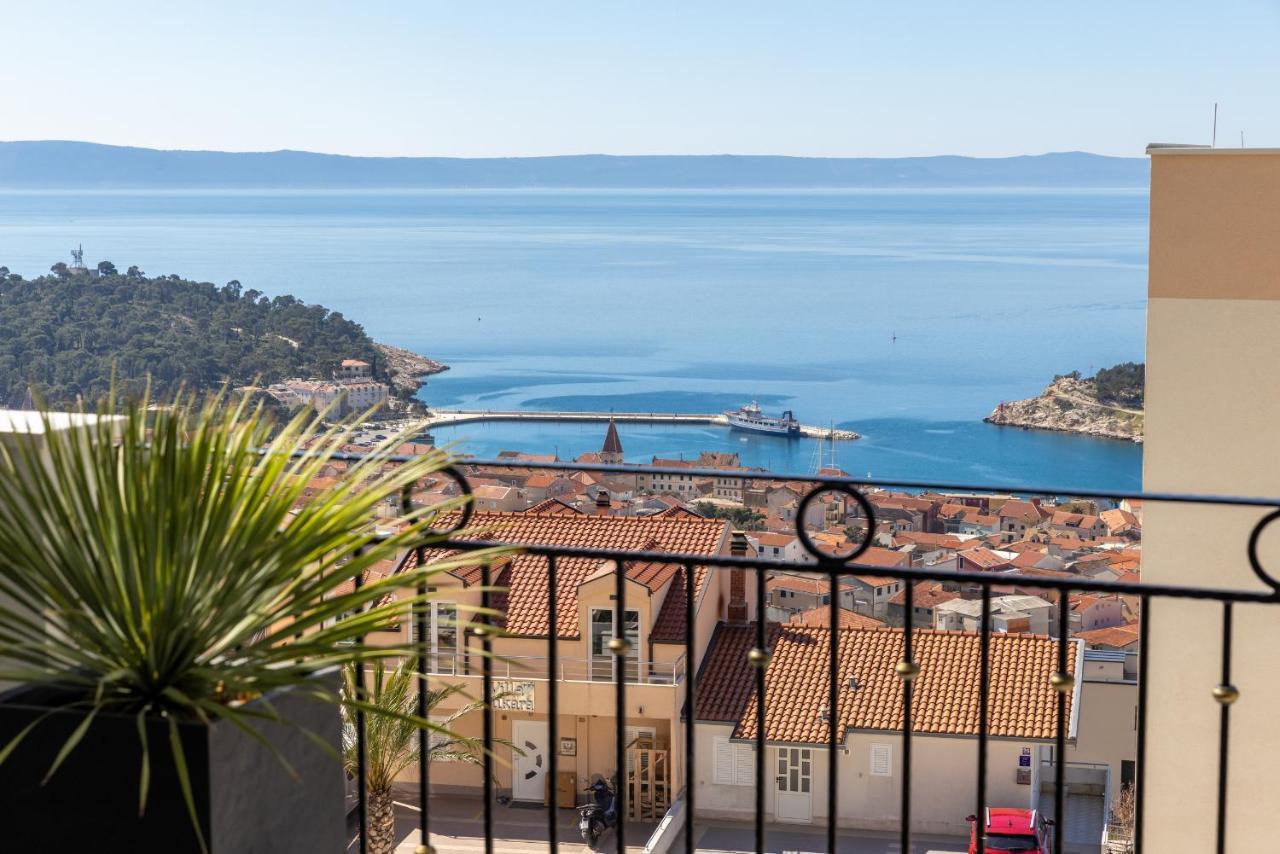 Villa Smaragd - Lapis - Luxury Apartment With Shared Pool Makarska Exterior photo