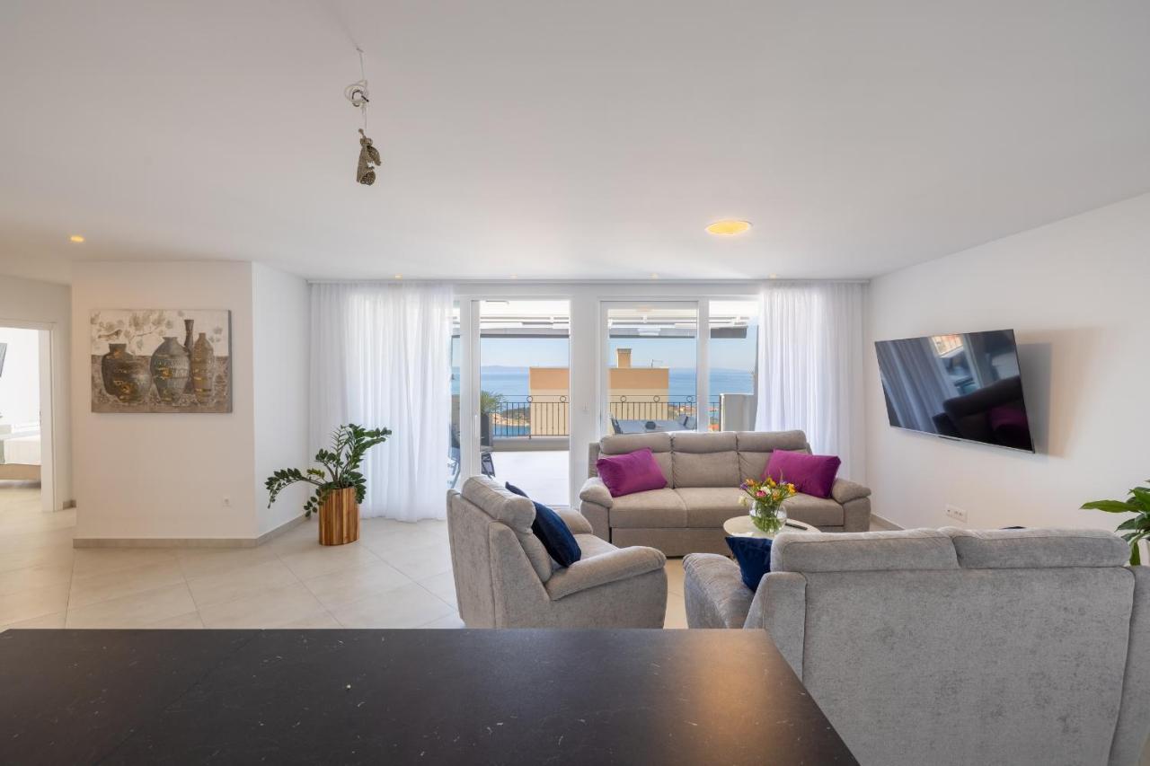 Villa Smaragd - Lapis - Luxury Apartment With Shared Pool Makarska Exterior photo
