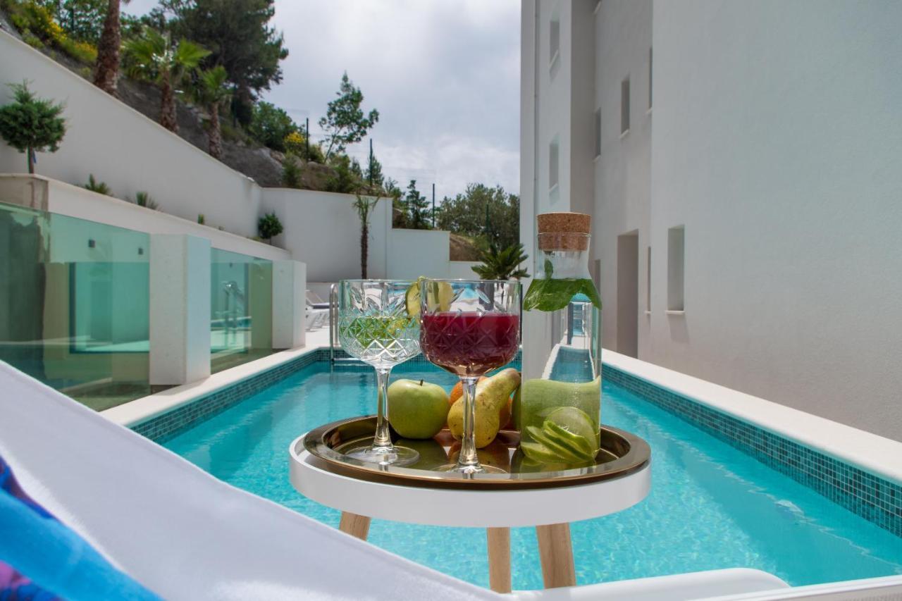 Villa Smaragd - Lapis - Luxury Apartment With Shared Pool Makarska Exterior photo