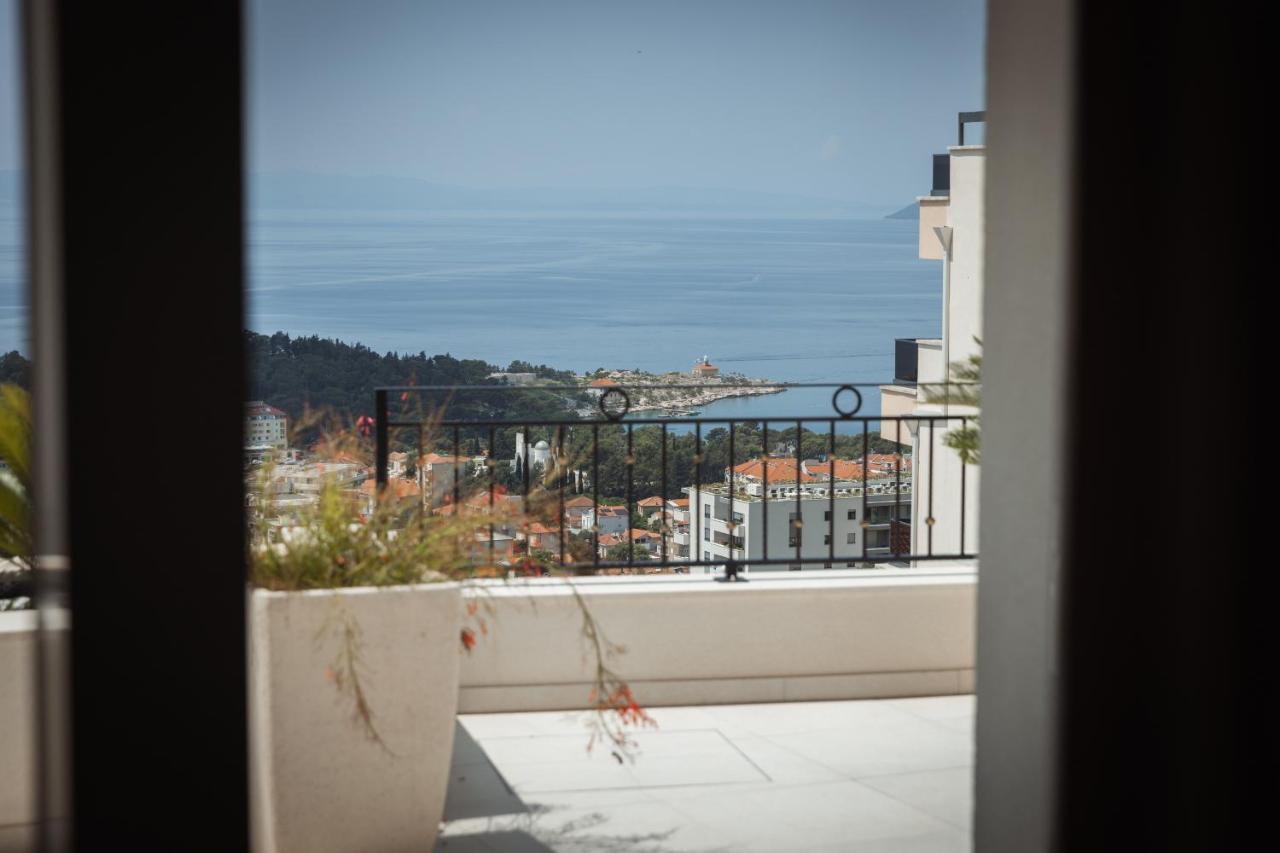 Villa Smaragd - Lapis - Luxury Apartment With Shared Pool Makarska Exterior photo